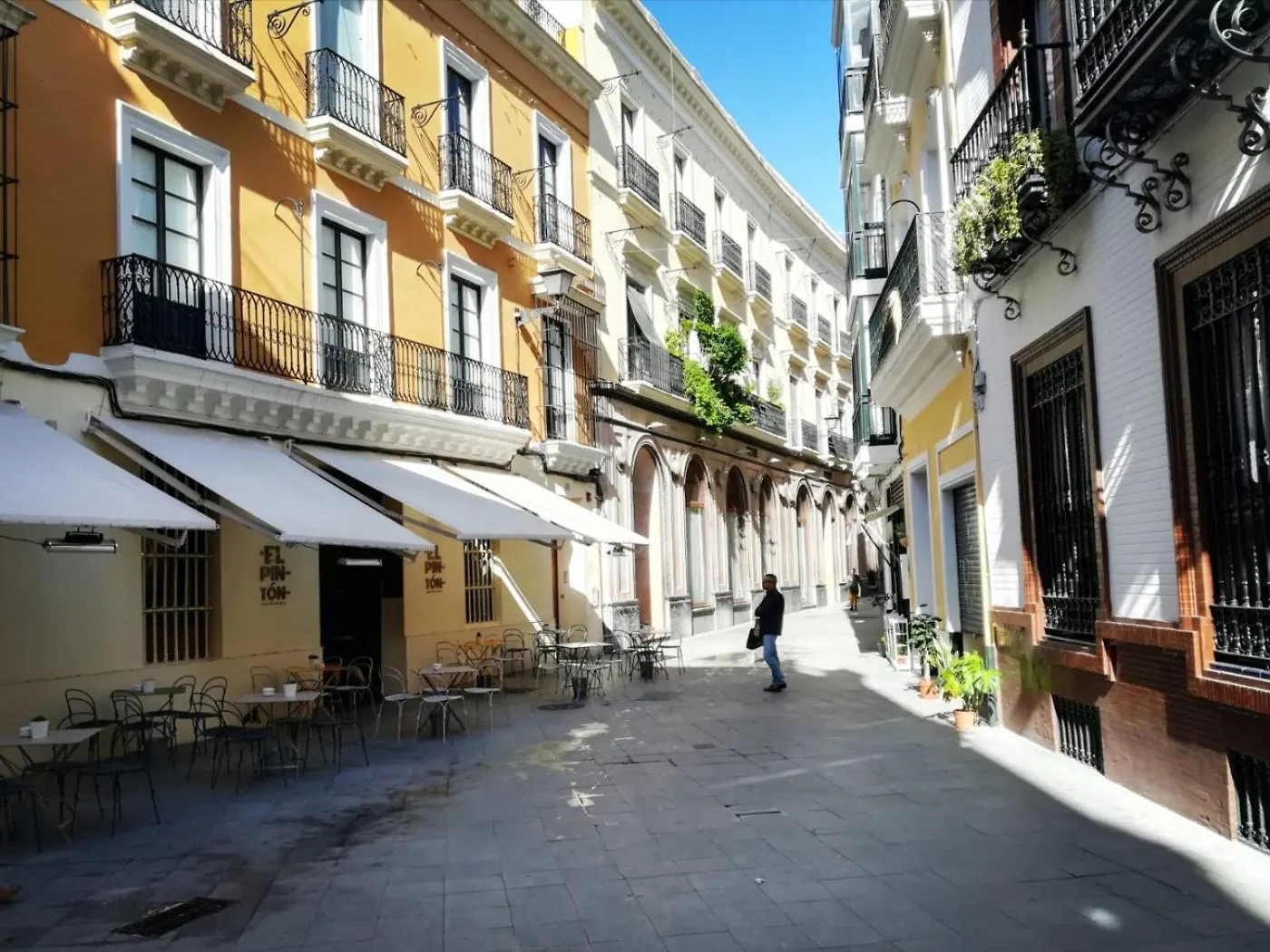 Dreaming Sevilla ספרד